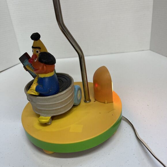 Sesame Street Bert And Ernie Lamp/Nightlight. - Picture 12 of 13